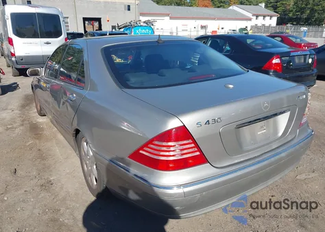 2006 Mercedes-Benz S 430 4Matic z USA, uszkodzony, nr VIN WDBNG83JX6A476231